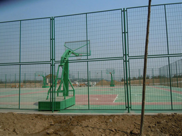 體育場隔離網 體育場隔離網