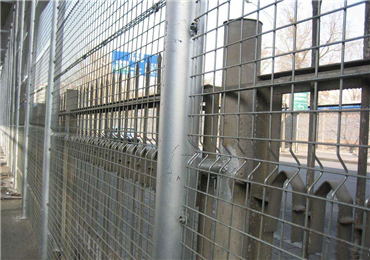 鍍鋅護(hù)欄 (1) 鍍鋅護(hù)欄 (1)